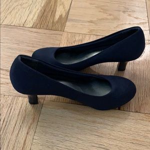 Navy Mootsies Tootsies Heels - Sz 7